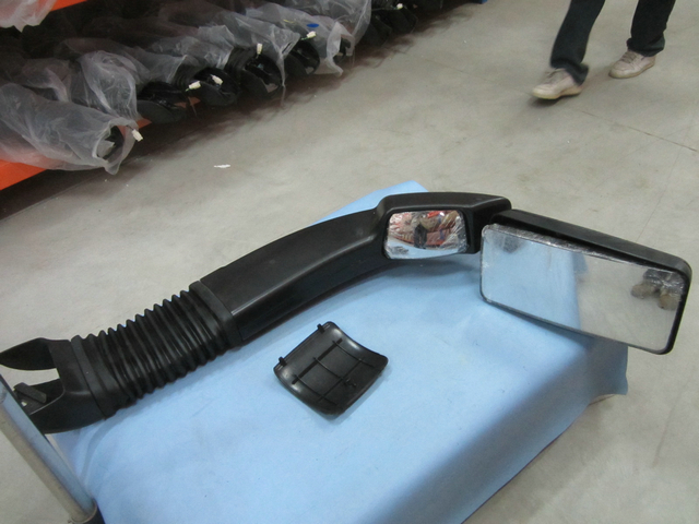 Rétroviseur extérieur (Morning Electric à gauche)