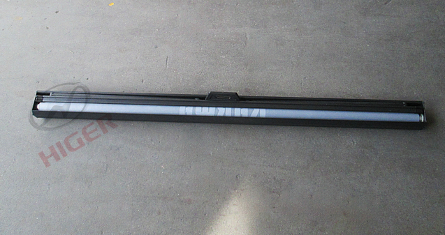 Sunshade (manual double-slip front window)