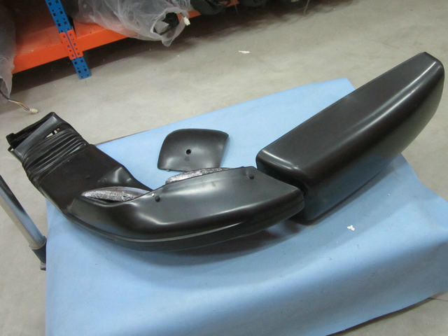 Rétroviseur extérieur (éclairage électrique à droite le matin)-1