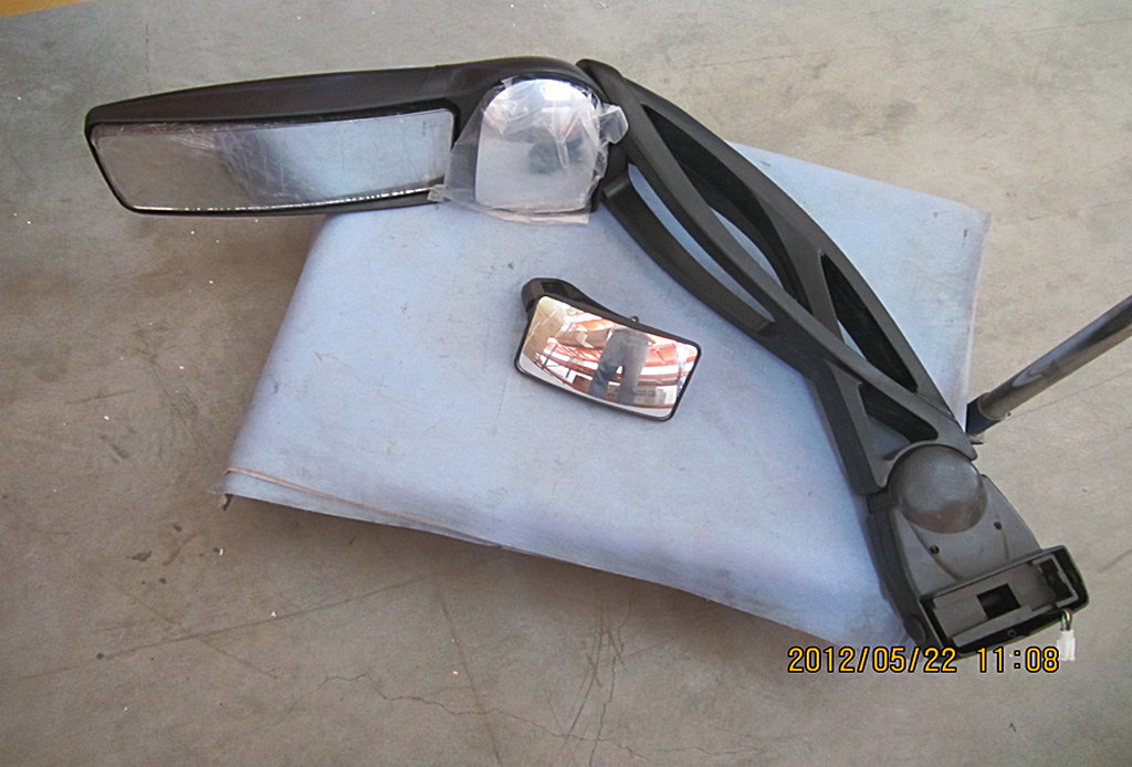 Exterior rearview mirror (Morning Light Electric Right Defrost)