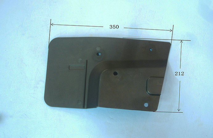 Right rear wheel fender