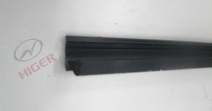 Расходная цистерна (спереди слева)-1