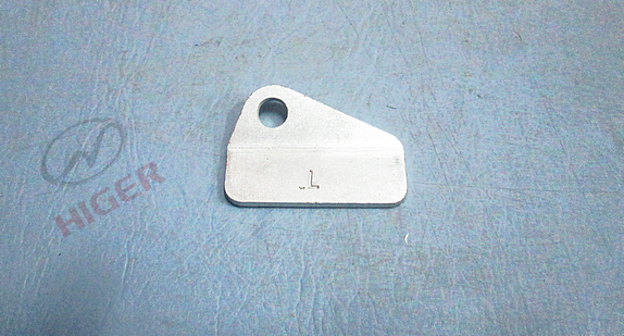 Montage de l'étrier d'air (support arrière gauche)