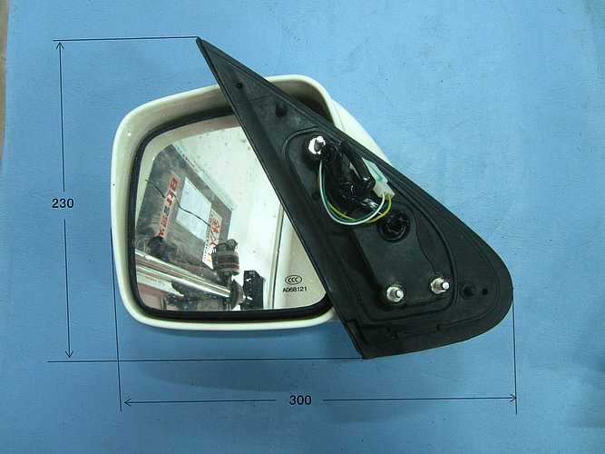 Left electric rearview mirror (chrome plated)