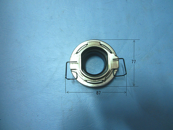 Automatic center-aligning separation bearing assembly