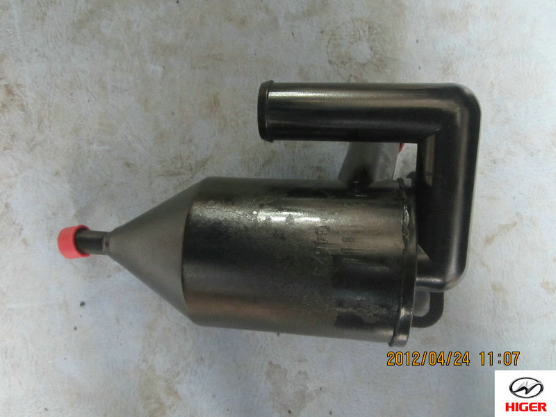 Oil and water separator