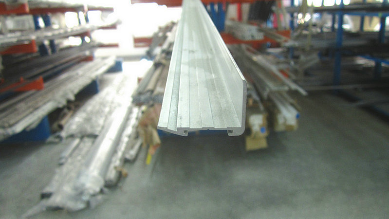 Stick (external corner aluminum with inlay)-1