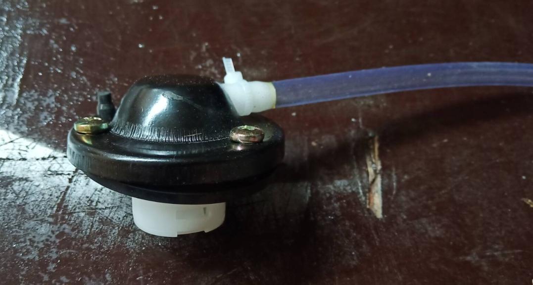 Ventilation valve, universal access to fuel tank, 211100155