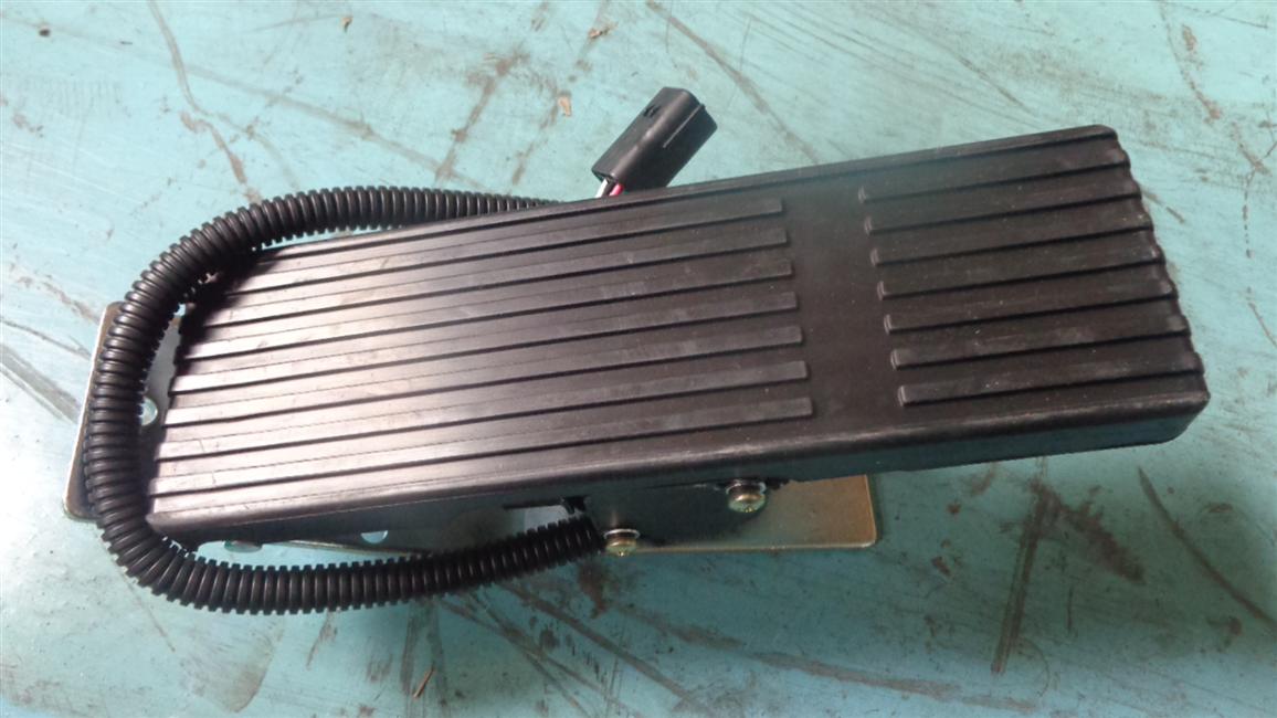 Acceleration pedal-electronics, equipped with Weichai gas engine, bottom plate type-2