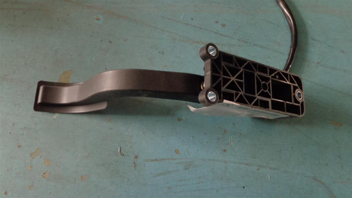 Acceleration pedal-electronics, equipped with Cummins ISBE, ISCE series, suspension type