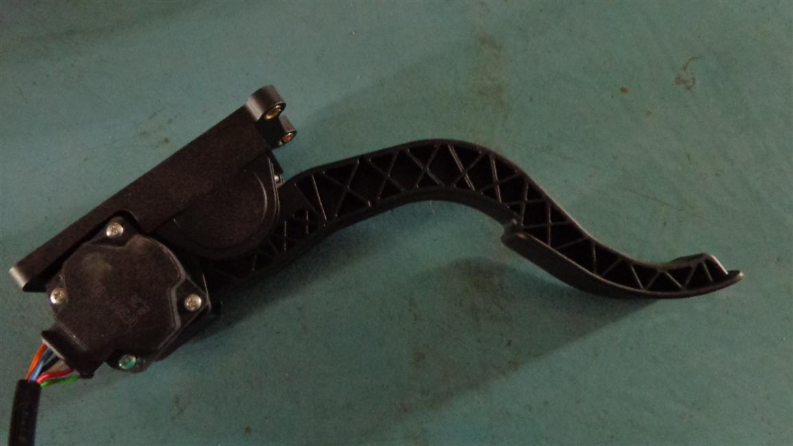 Acceleration pedal-electronics, equipped with Yuchai DELPHI electronic control single-piece pump, suspended-1