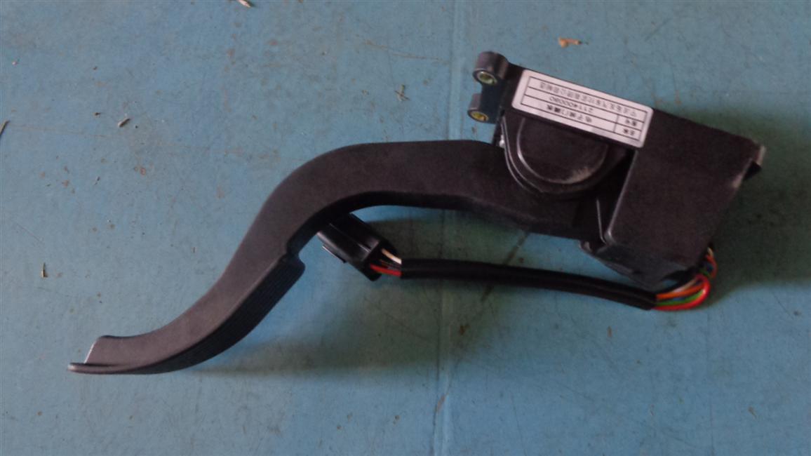 Acceleration pedal-electronics, equipped with Cummins ISDE, ISLE series, suspension type-2