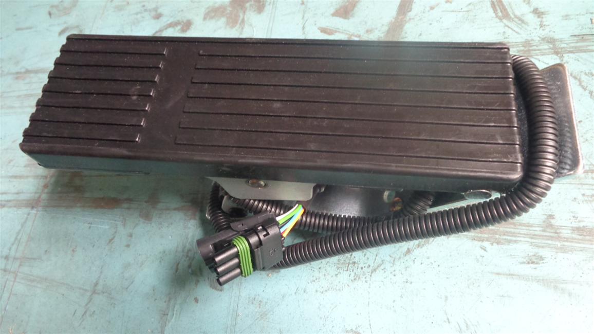 Acceleration pedal-electronics, EF1-111 resistive type/ISME series, bottom plate type-2