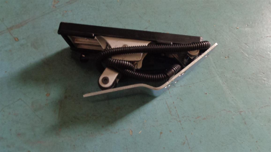 Acceleration pedal-electronics, equipped with Yuchai BOSCH high-voltage common rail engine, bottom plate type-2