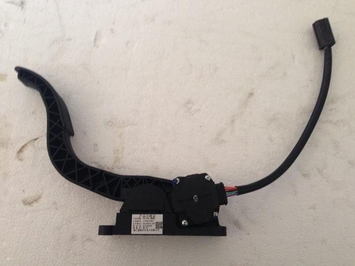 Pédale électronique d'accélération, 4F90-30