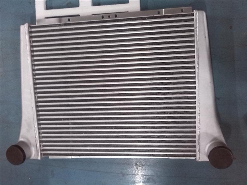 Assemblage de refroidisseur intermédiaire