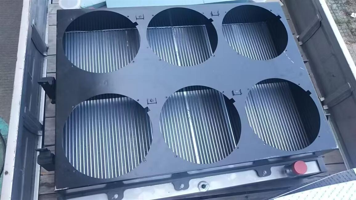 Module de refroidissement, distribution électronique des ventilateurs, bus