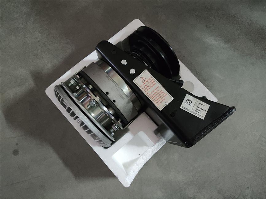 Fan clutch assembly, three-speed clutch fan type