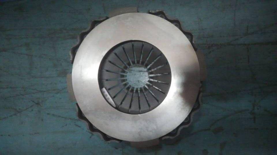 Clutch pressure plate assembly, West Lake 395, diaphragm push type