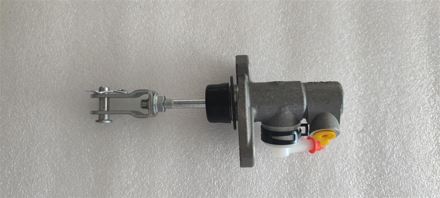 离合器总泵，左舵,Φ15.87mm,31,KV