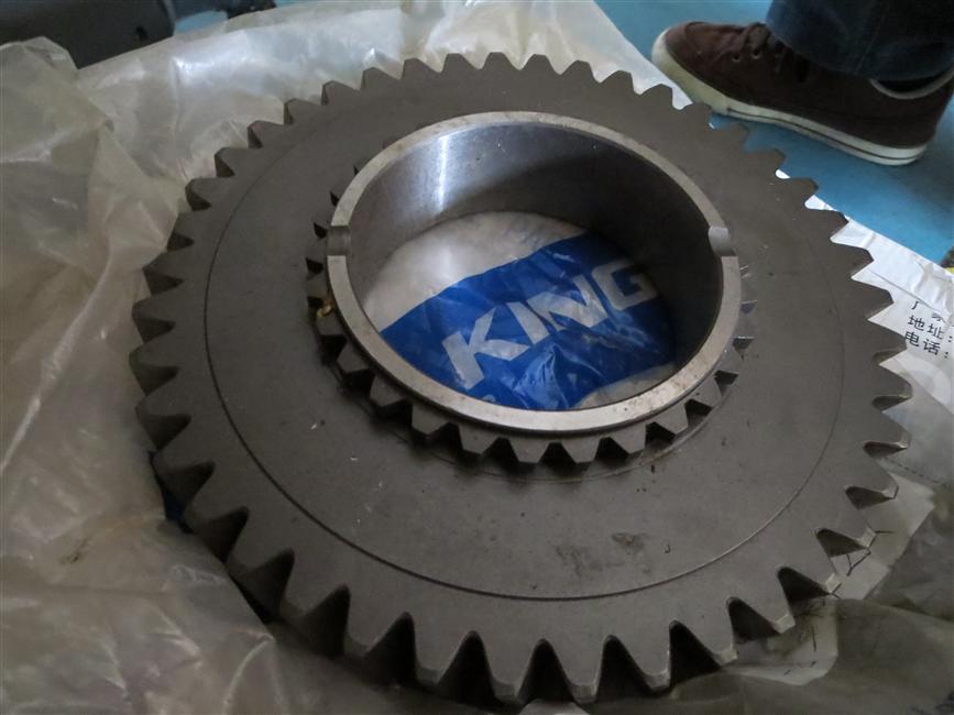 Second shaft second gear, Z=42,1086903075