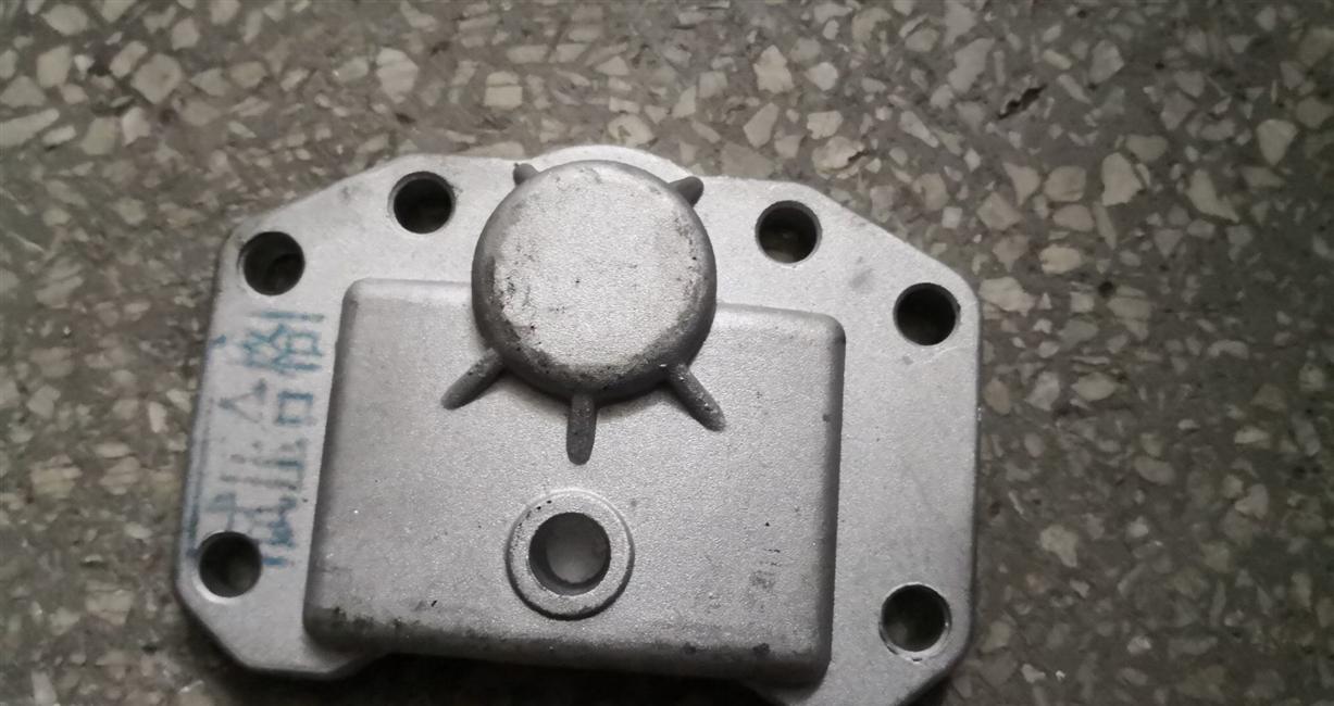 Shift shaft end cover, 1086903075-1