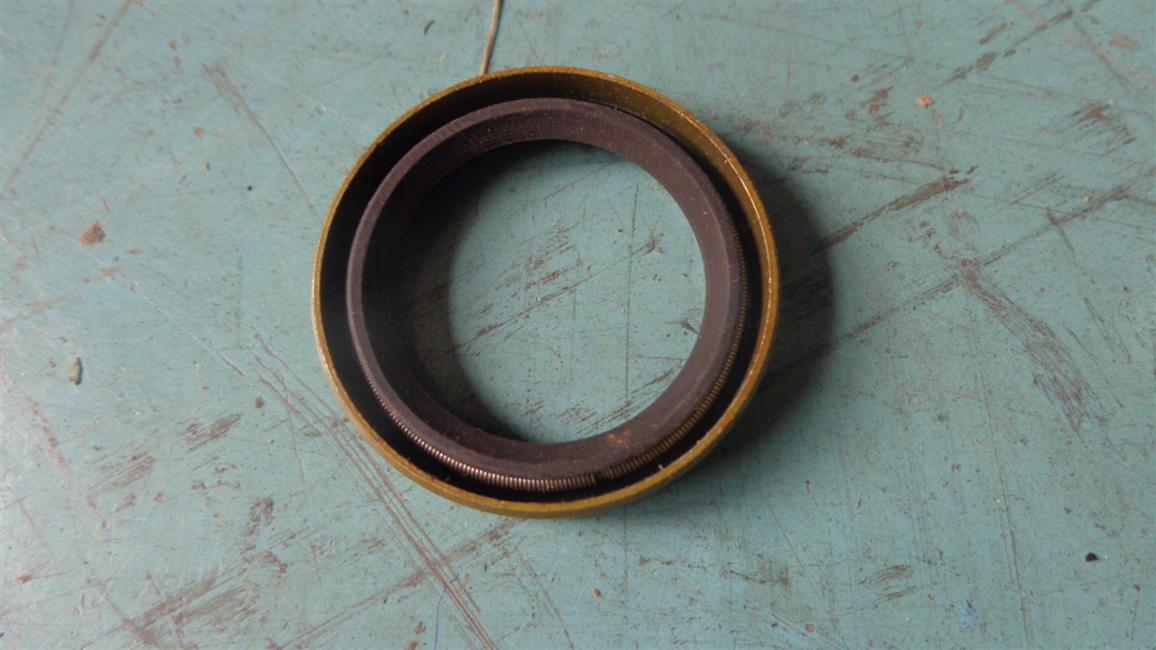 Shift shaft outer oil seal assembly, 25*35*7B, 1086903075