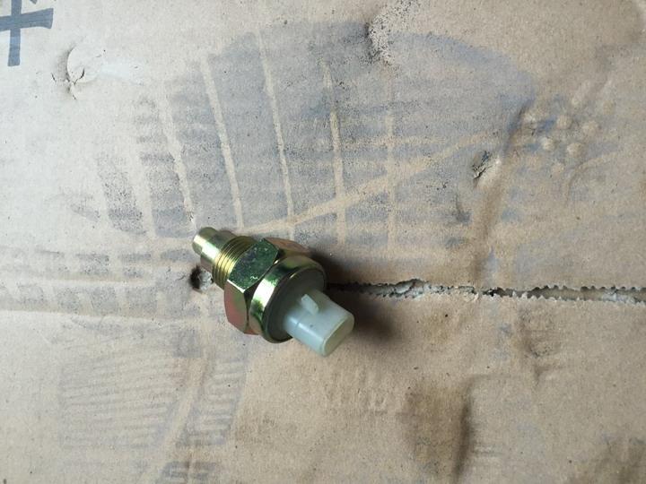 Assemblage de l'interrupteur inverse, ZM001A2-4.9-2-2