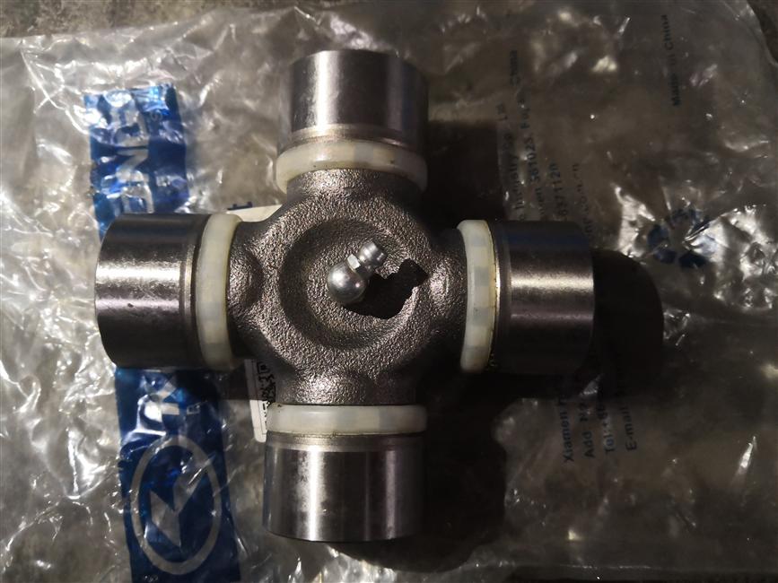 传动轴十字轴,222100296-1