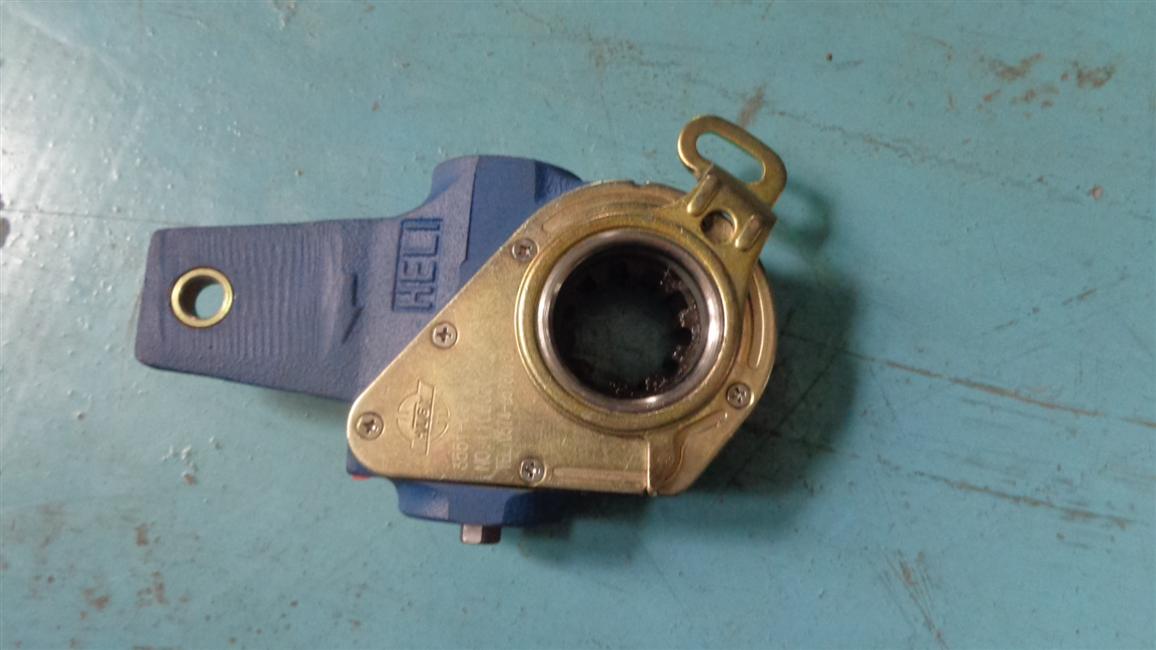 Rear brake adjustment arm assembly, 24FS20Z-00005-1