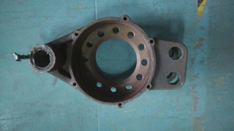 Rear brake base plate, 24R13CSZ1-00005A-BM41