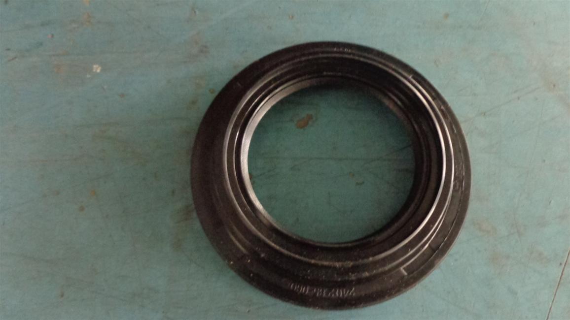 Oil seal assembly-active bevel gear, HT24K-142Z2S2-4.1-1
