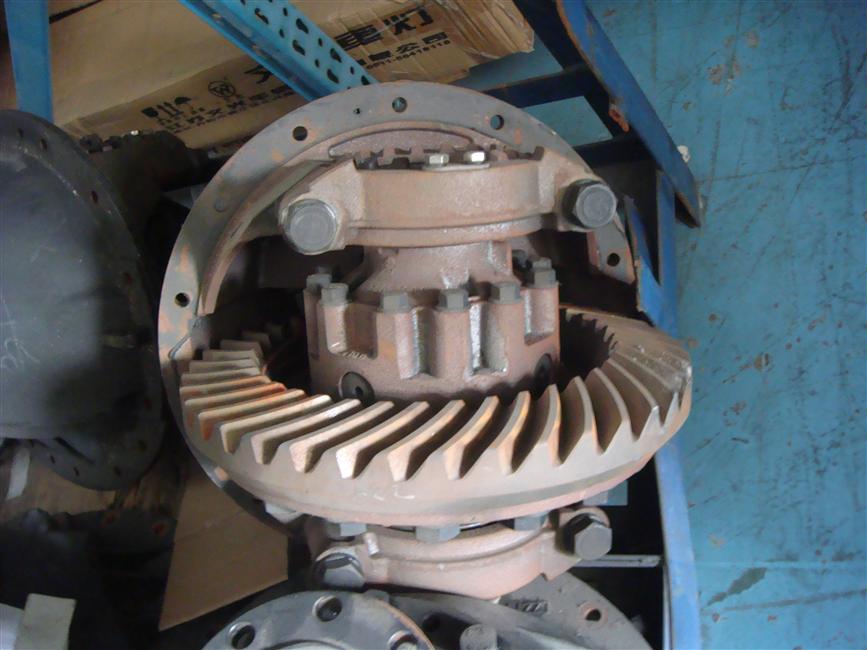 后桥主减速器及锥齿轮差速器总成,3.55,24ZS42N-00005