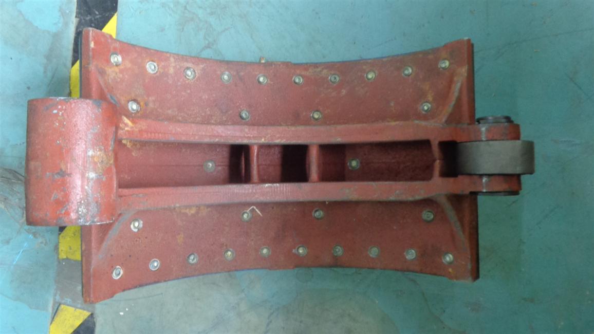 Rear lower brake shoe assembly, 24NS19N-00005