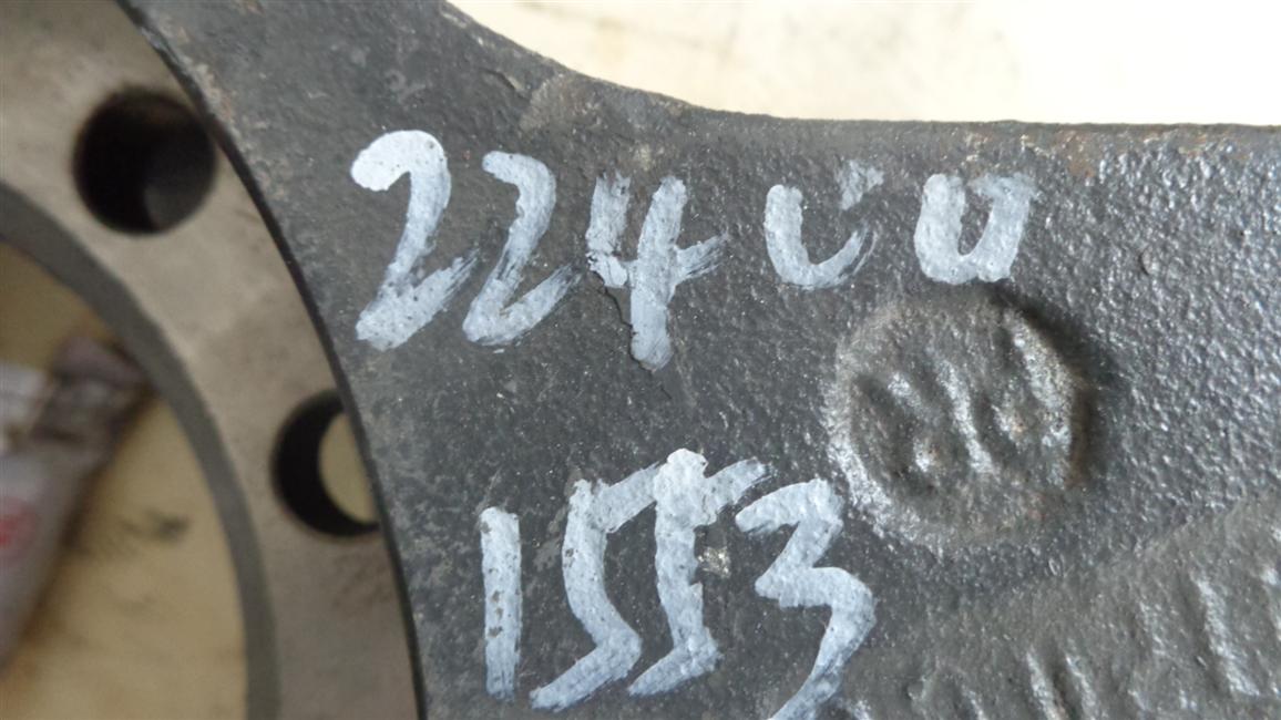 Right brake base plate-disc type, 24ZS59F-00005