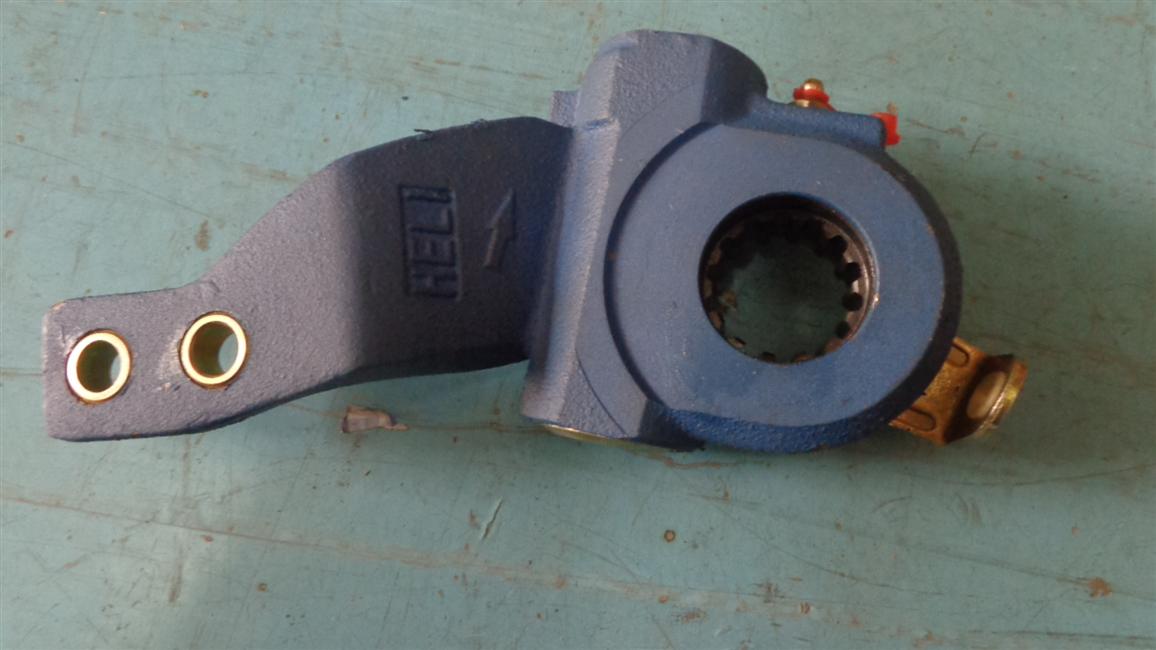 Расстояние между левым тормозом и автоматическим регулировочным устройством в сборе, 24NS54-00005