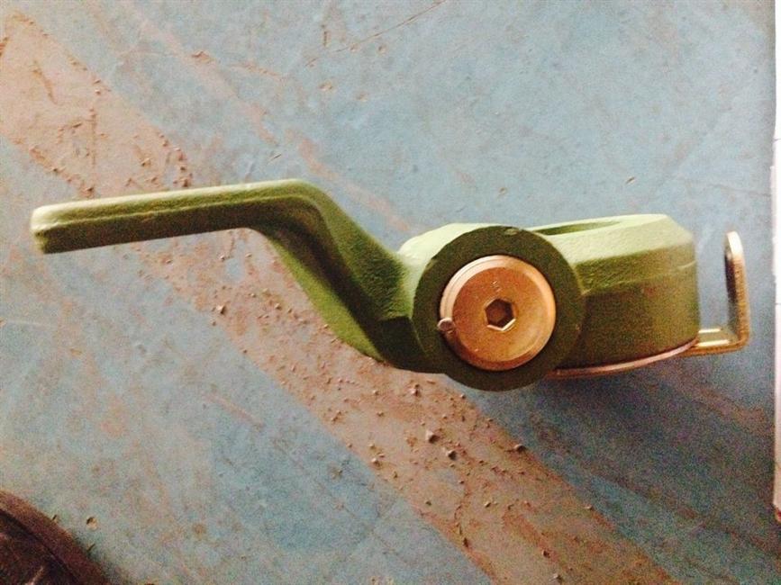 Left brake clearance automatic adjustment arm assembly, 24NS54E-00005-1