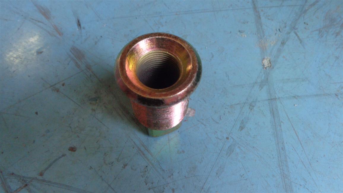 Left rear wheel inner nut 31N-04053-B-1