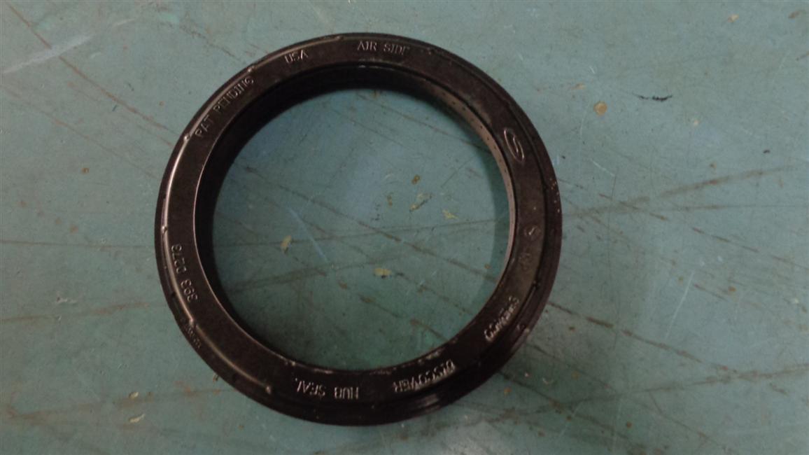 Rear hub oil seal, MC13175DFAAC11 370-1