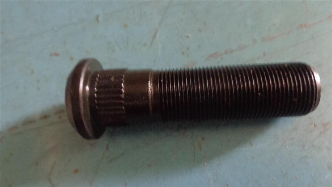 Wheel bolts, MC13175DFAAC11 370