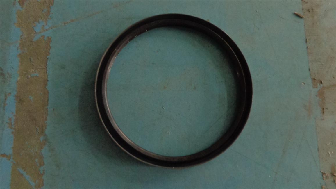 Rear hub oil seal assembly, 2400005-ZQ20J