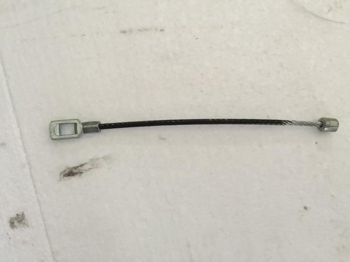 Riveting assembly of rear parking wires, XML6481-A