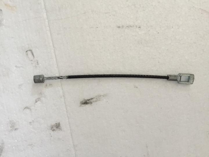 Riveting assembly of rear parking wires, XML6481-A-1