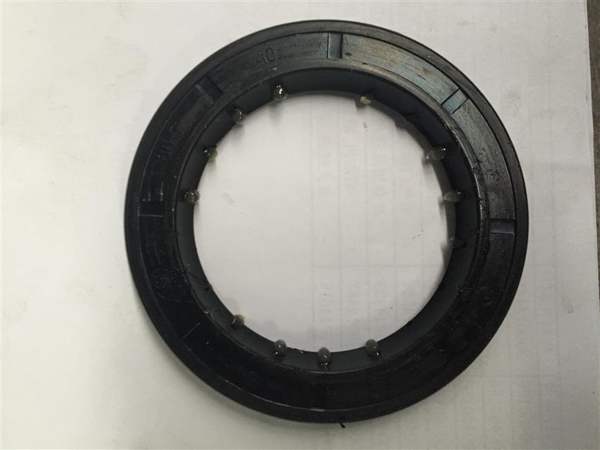 Half shaft outer oil seal assembly (borrow), 224100392, KS2