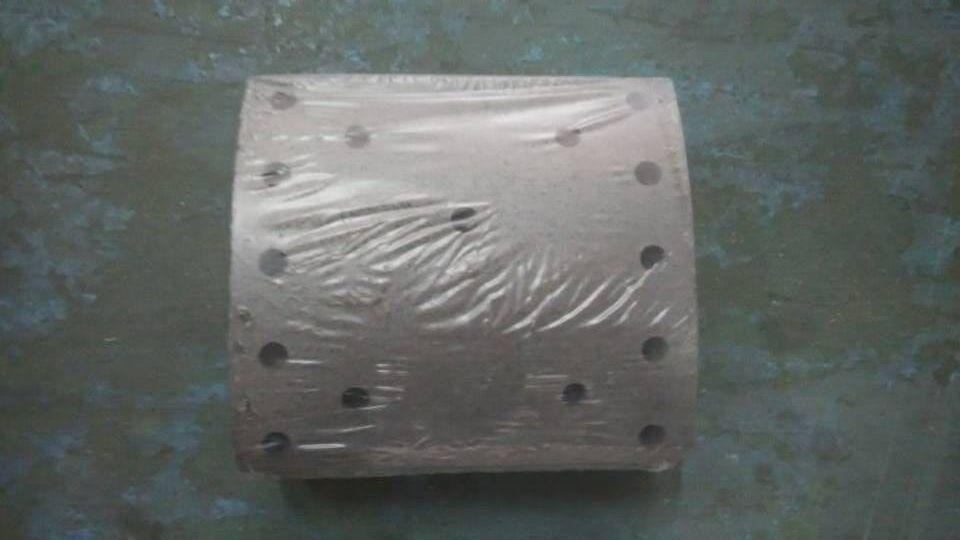 Rear drum brake pads (unit set, 1 set of 4 pieces), 15 holes, plate thickness 17.5, 220*17.5*213