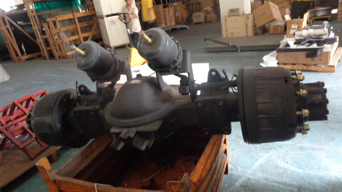 Задняя ось, Донгфен Дена, 13 тонн, 3,55, 24ZS27N-00005