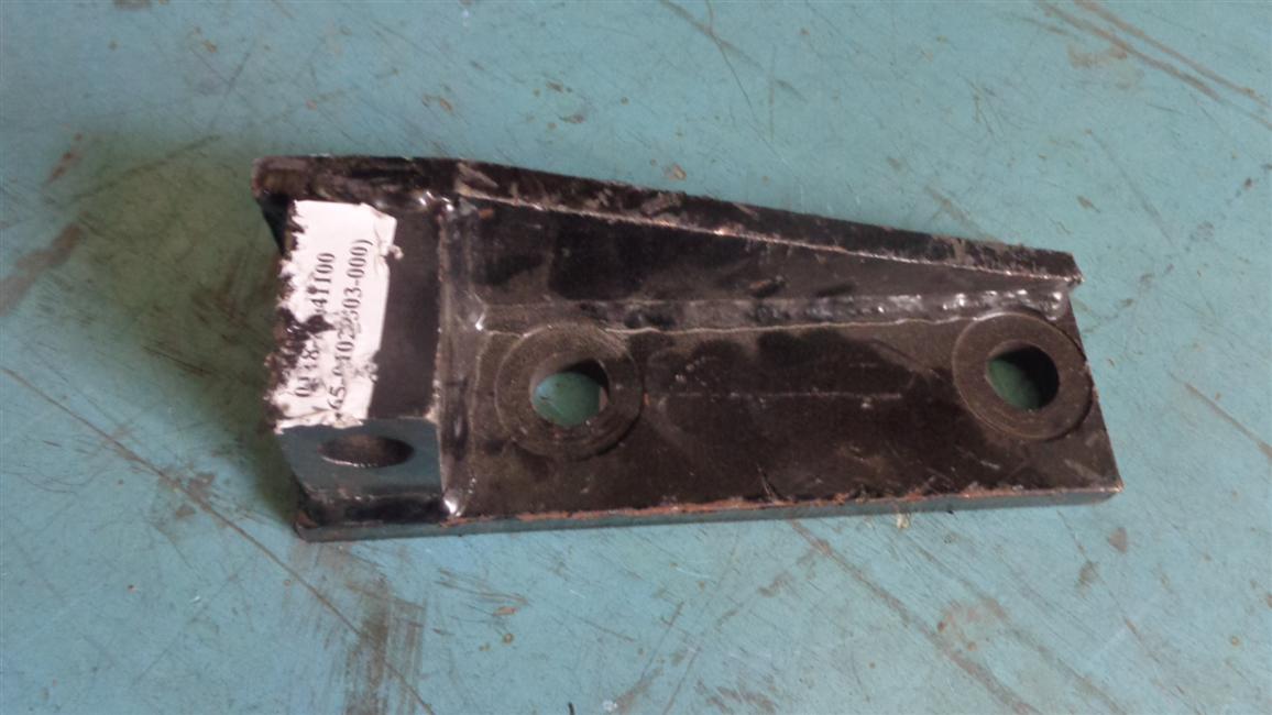 Shock Absorber Lower Bracket (right), JR-65F-01-18B-1