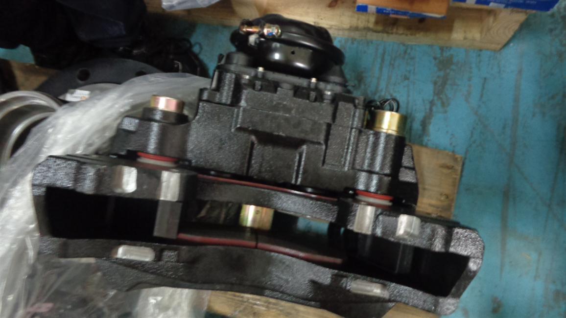 Right brake caliper (domestic), VIE22.5, F75D802-1