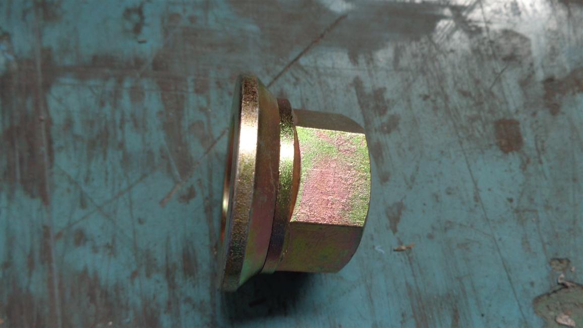 Noix des pneus, 229400035