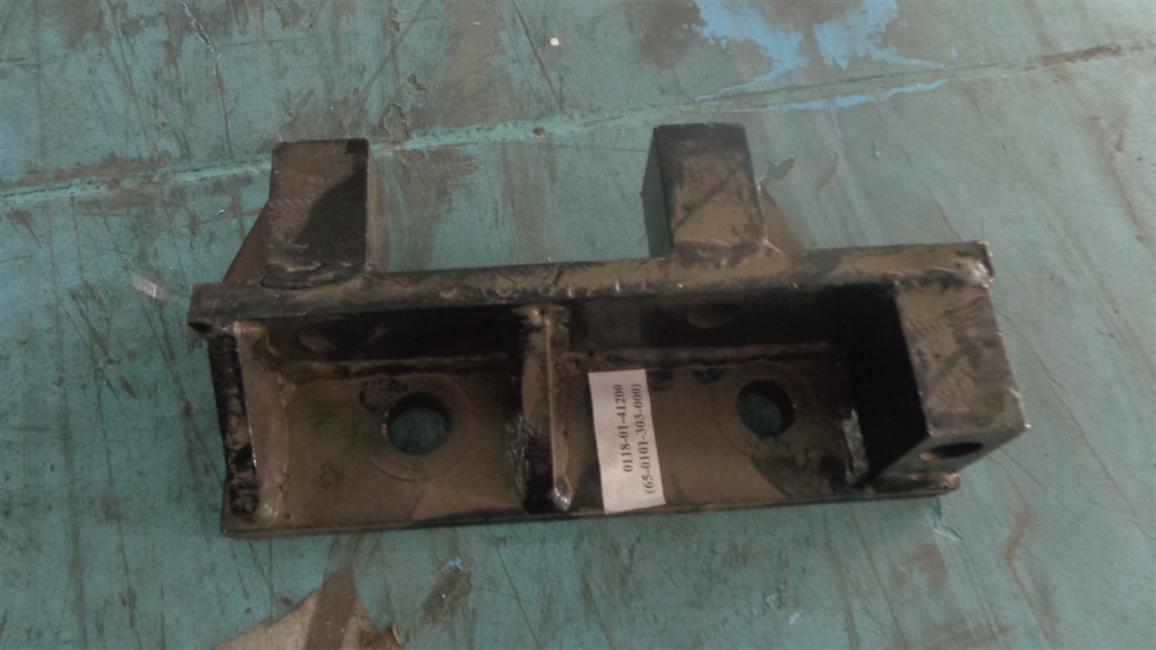 Shock Absorber Lower Bracket (left), 229400210-2